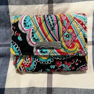 Very Bradley Euro Parisian Paisley Trifold Wallet